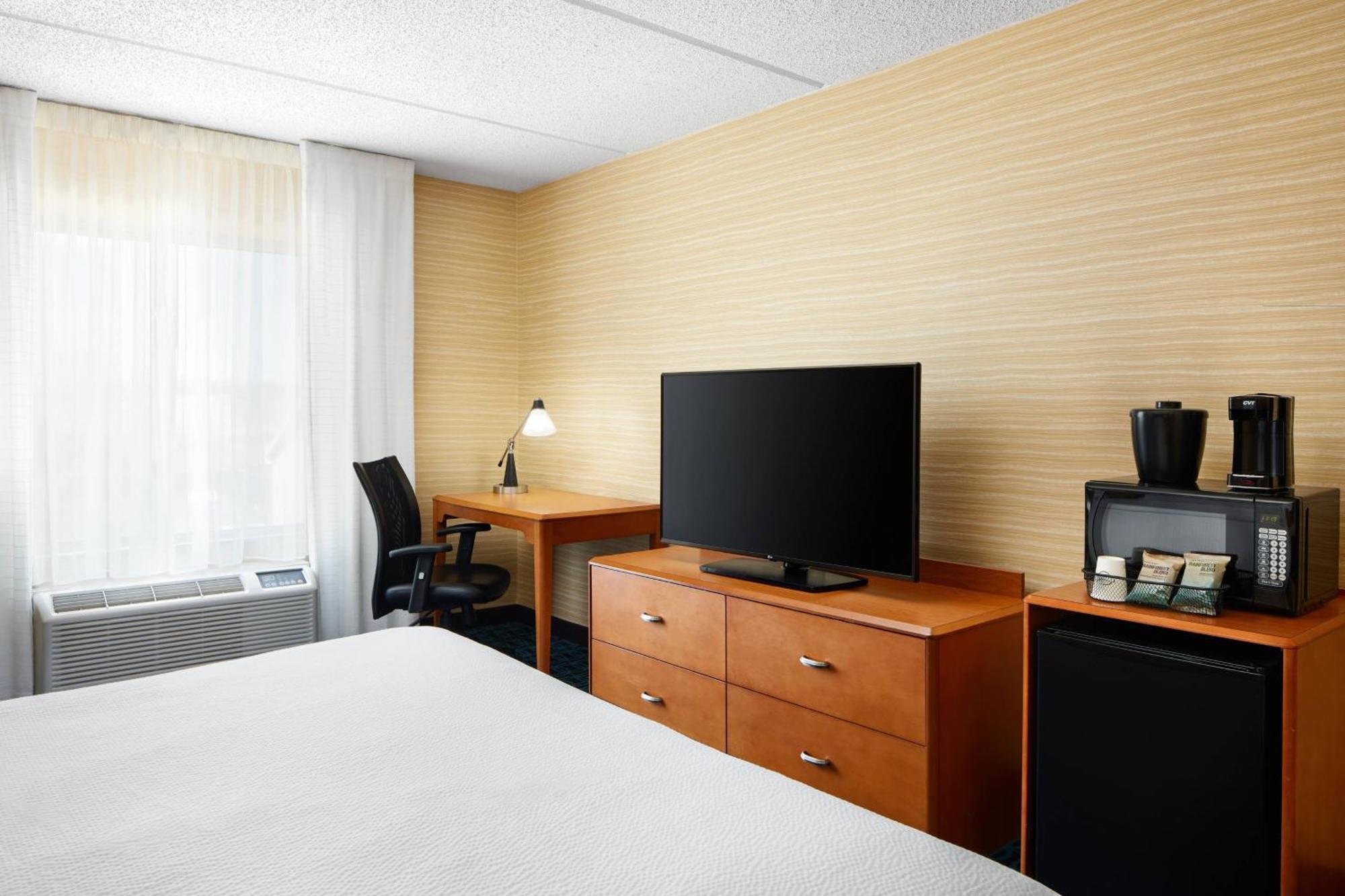 Fairfield Inn And Suites By Marriott Plainville Εξωτερικό φωτογραφία